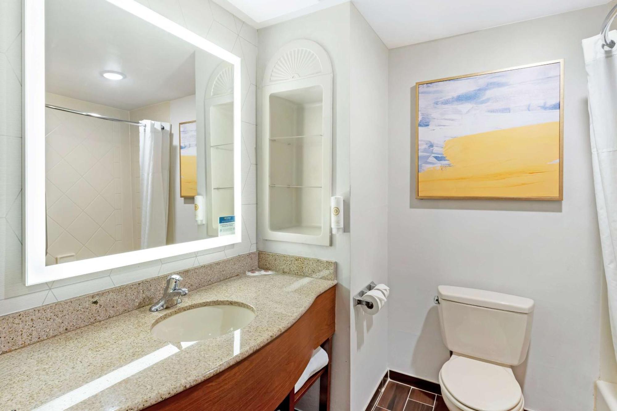 Comfort - South River 3* East Brunswick