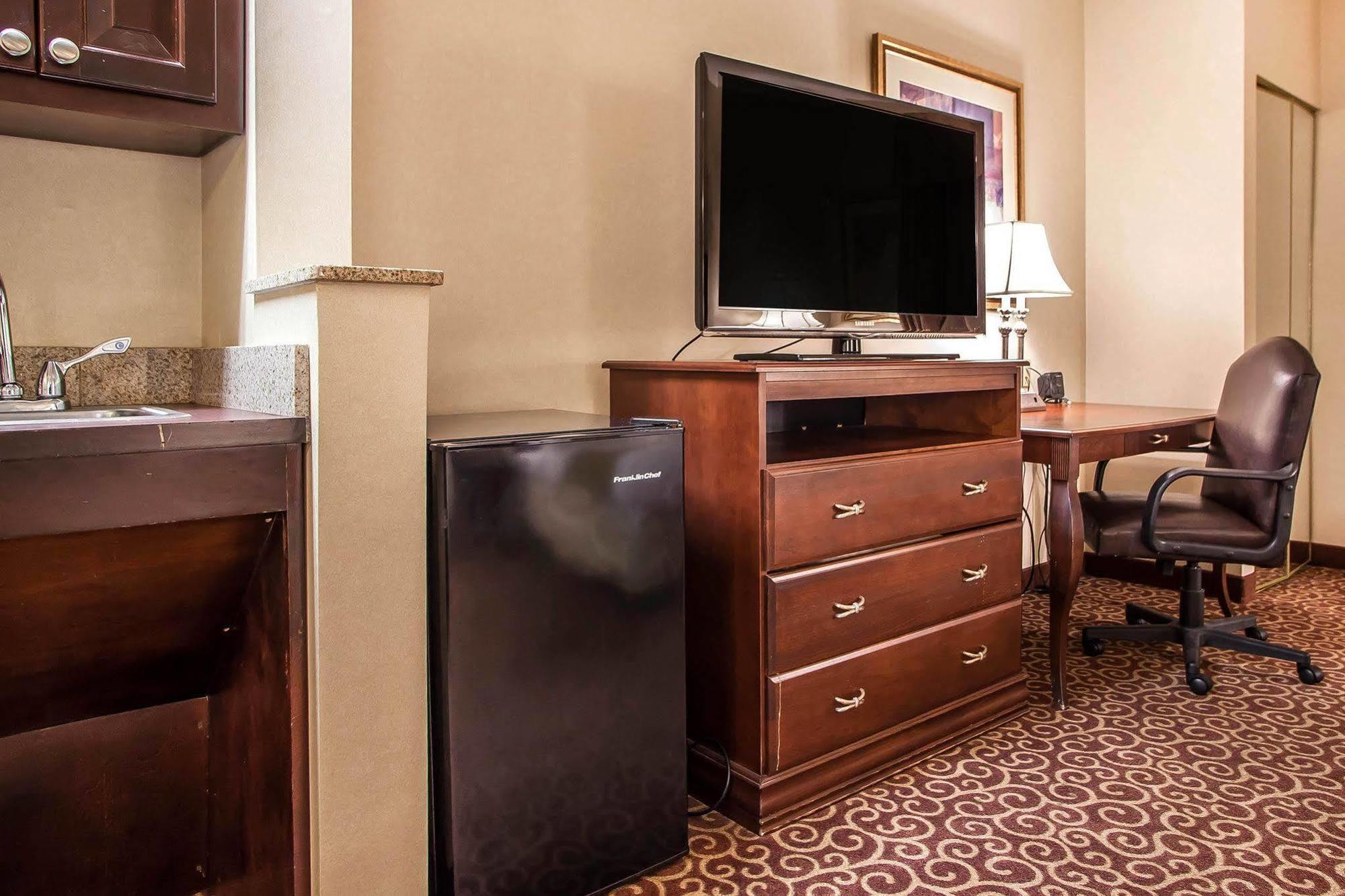 Comfort - South River 3* East Brunswick