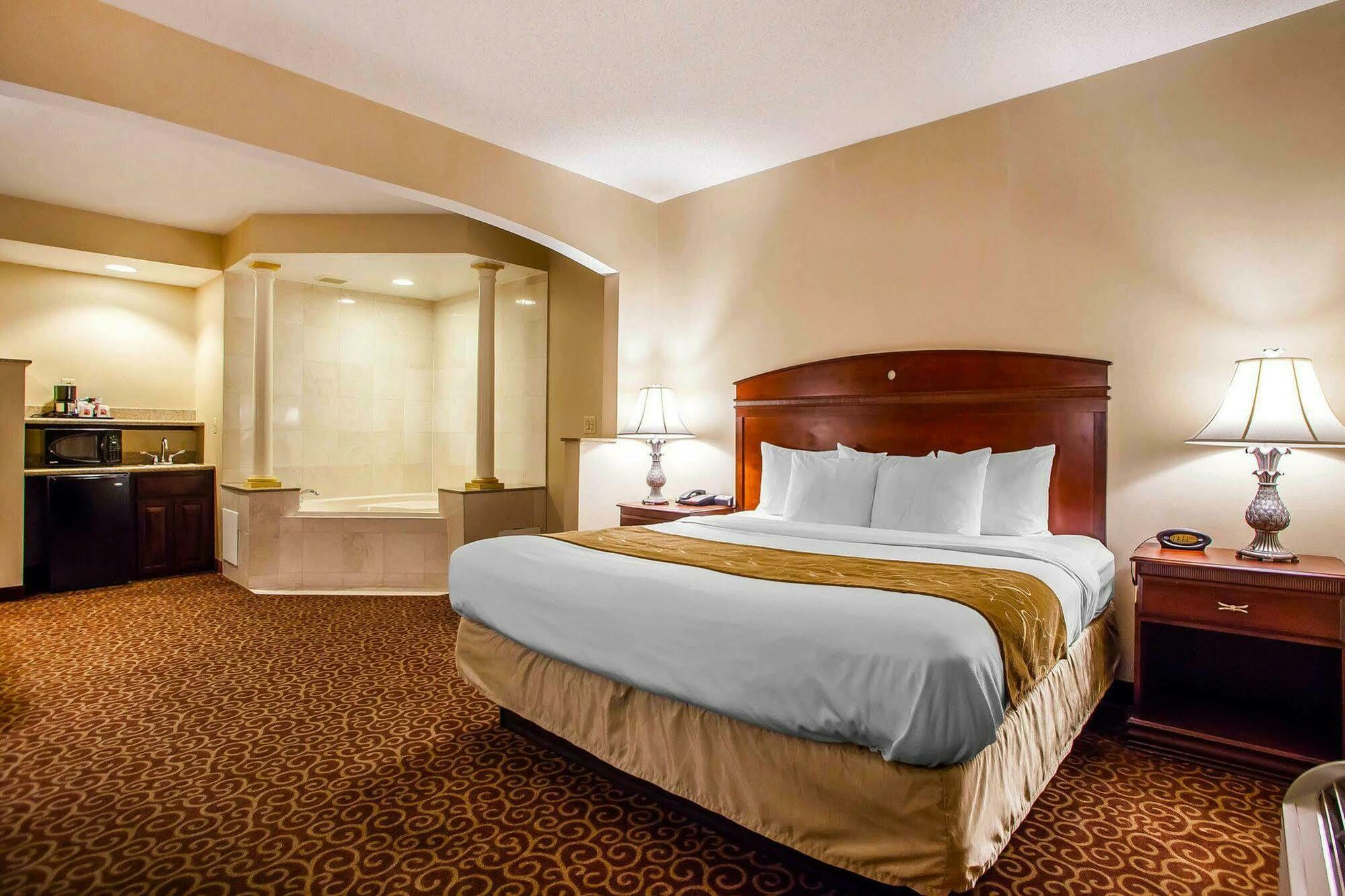 Comfort - South River Hotel 3*
